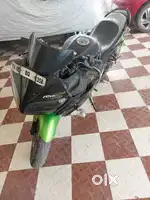 YAMAHA R15 GREEN