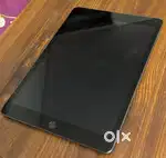 iPad 9th Gen  64 GB  WIFI  In warranty, Box accessories available