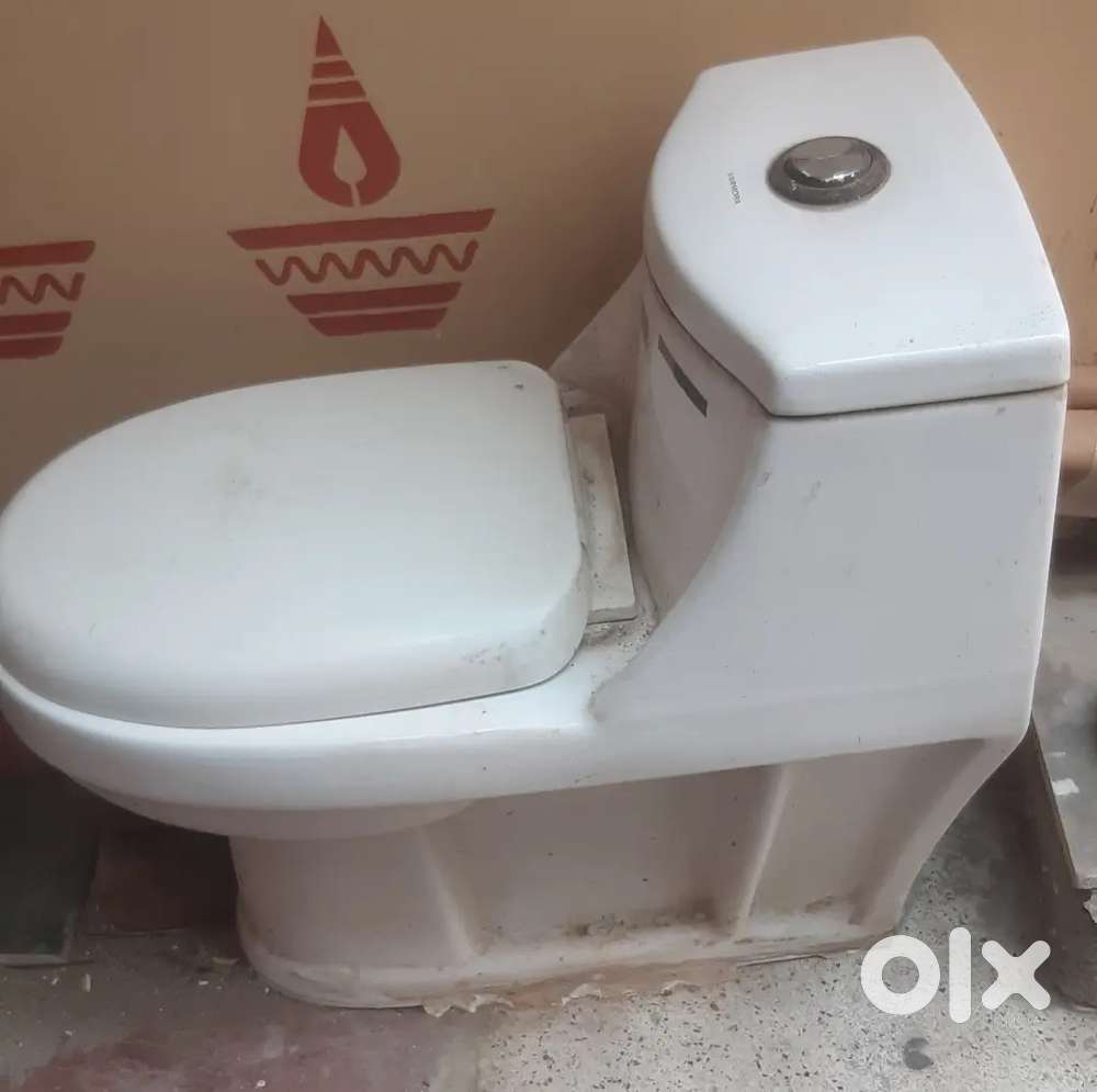 VARMORA WESTERN TOILET SEAT