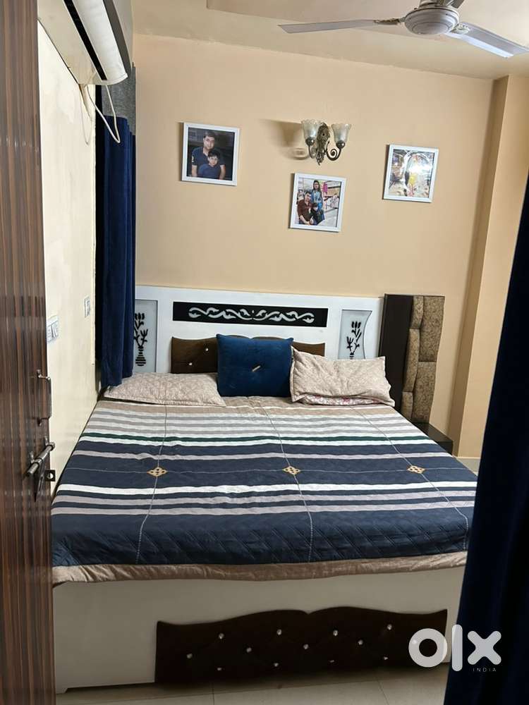 3 room, 2 balcony, 2 bathroom, 1 kitchen, with roof rights