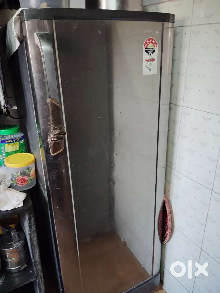 Refrigerator selling