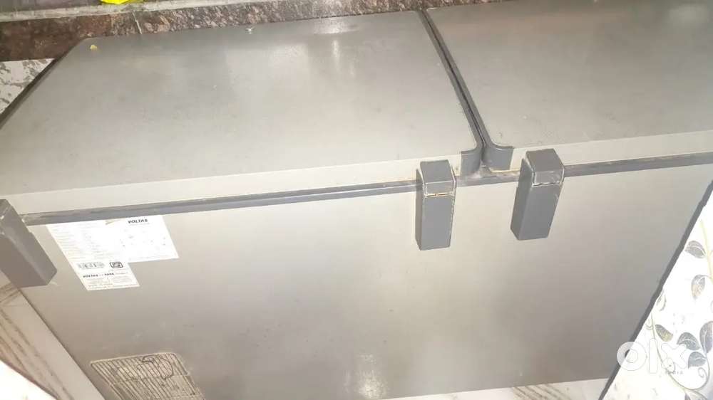 VOLTAS DEEP FREEZER CONVERTIBLE