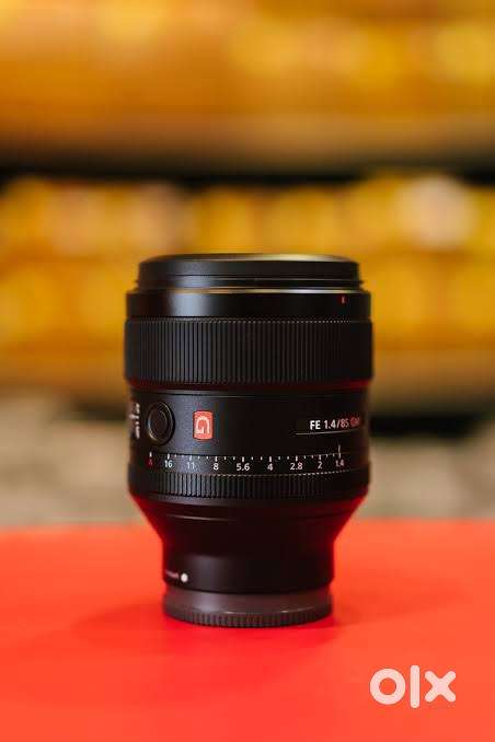 Sony fresh, not open the box 85mm 1.4