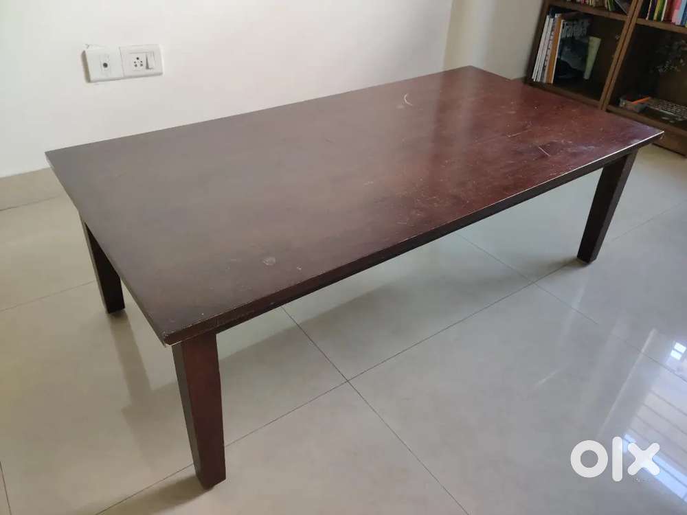 Tea / coffee Table (wooden)