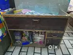 SHOP DISPLAY COUNTER.