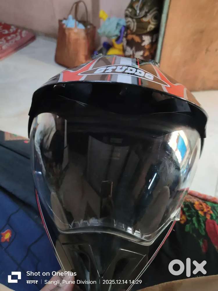 Studs Helmet