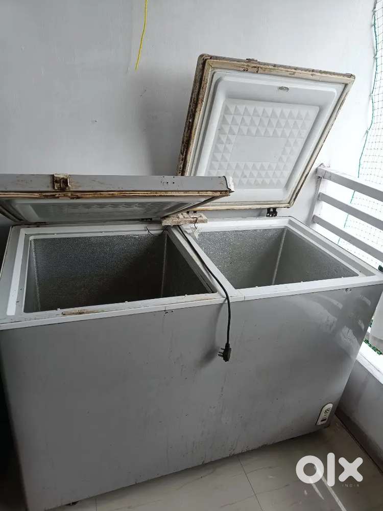 Commercial deep fridge