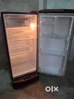 LG Freeze 3 year old but 1 year used