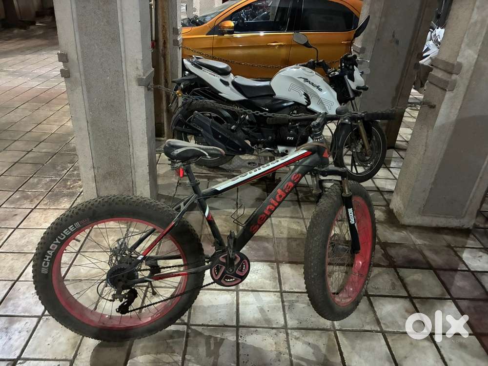 Good condition Moutain bike with fat tyres