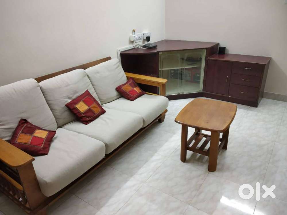 Murugeshpalya 2BHK House for lease