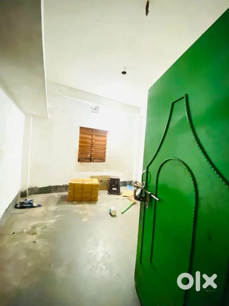 SINGLE ROOM NO ATTACHED BATHROOM NO ATTACHED KITCHEN