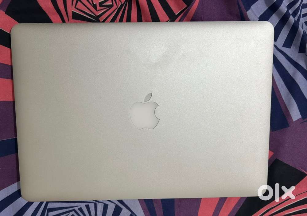 MacBook Air 2017 ( Amount Negotiable)