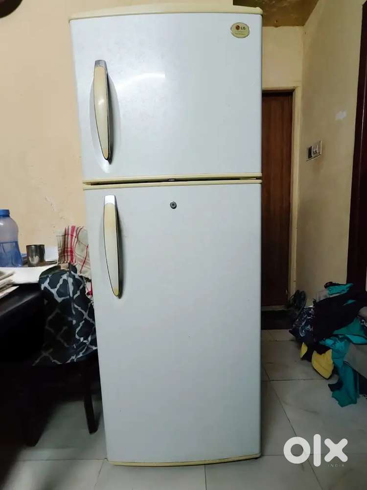 LG DOUBLE DOOR 285 LITRE FRIDGE