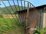 2 BATHROOM BOUNDRY WALL 4 SIDE FRONT GATE GOOD POSITION