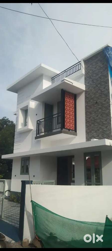2.25 CENT 1,100 SQFT 3 BHK INDEPENDENT HOUSE SALE AT THRIKKAKKARA