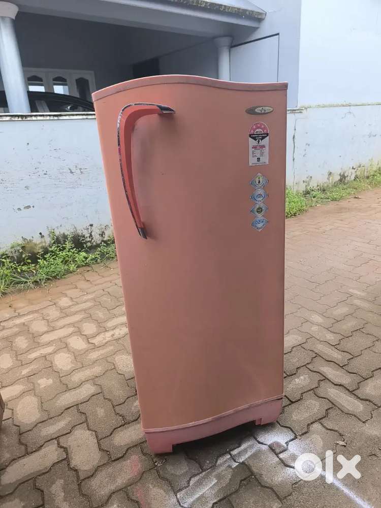 Super condition single door fridge