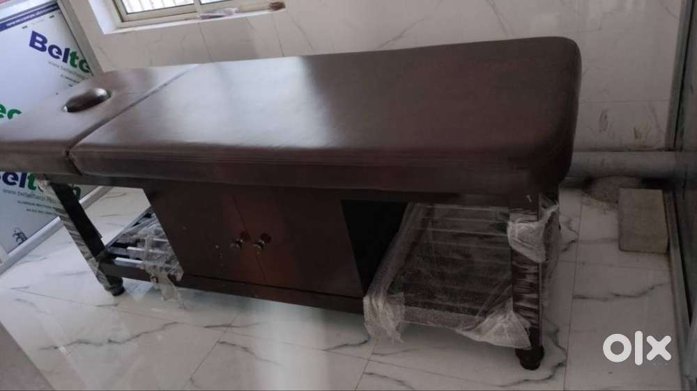 WOODEN MASSAGE TABLE