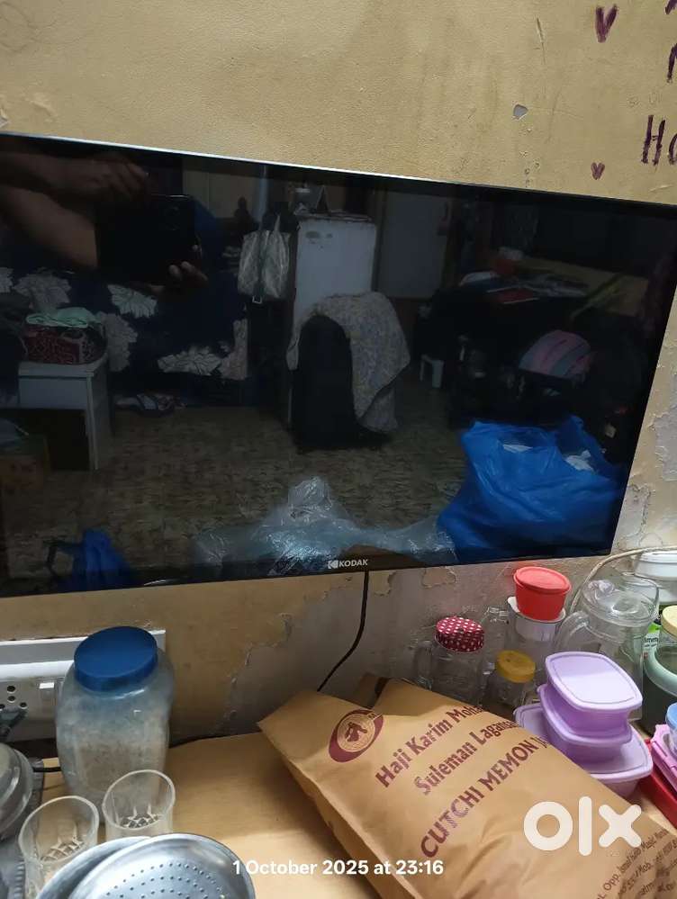 Smart TV 32 Inches Urgent Sell