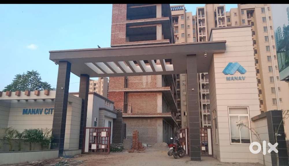 Fan , wooden almirah, playwood charpai, curtain road, exhaust fan