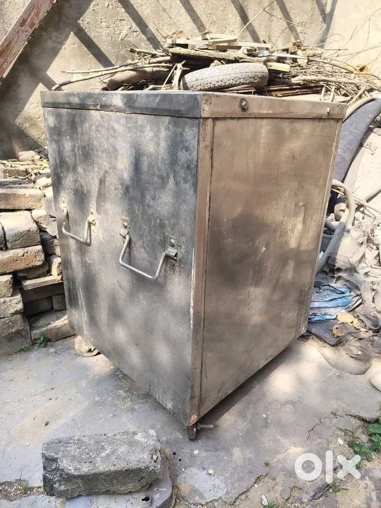 Stainless Steel Tandoor in Best Condition