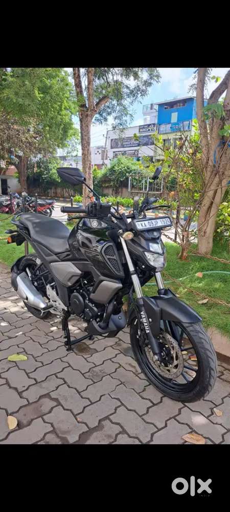Yamaha FZ v3  ABS single owner 01 showroom condition