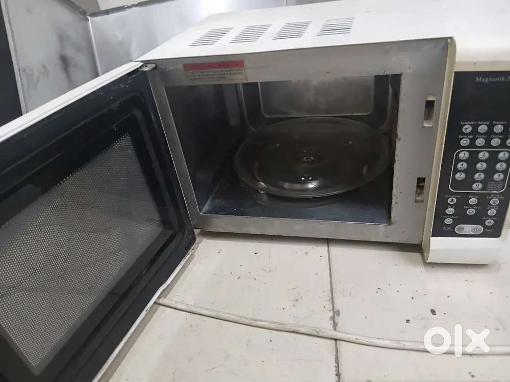 Microwave Oven