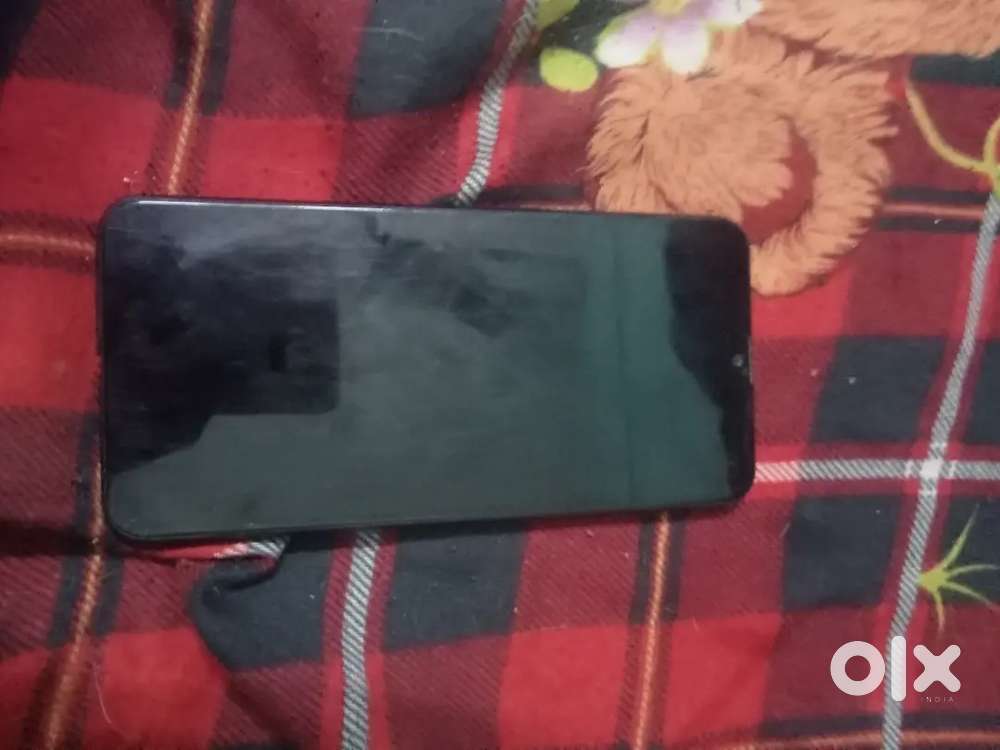Oppo a5 phone selling