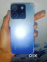 pura Sahi hai bas camera ka upar ka glass nahi hai 3000 last hoga bas