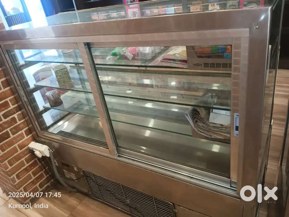 3 Cool counters ,1 Puff and 1 warm counters for cake shop