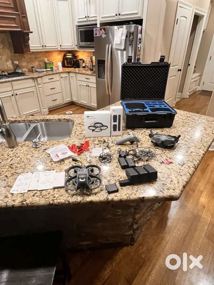 DJI Avata Pro-View Combo Camera Drone with RC Motion 2 Remote