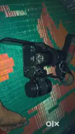 Canon EOS 700D with kit lens and zoom lens