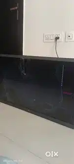 Lg 32 inc white lines screen for sale