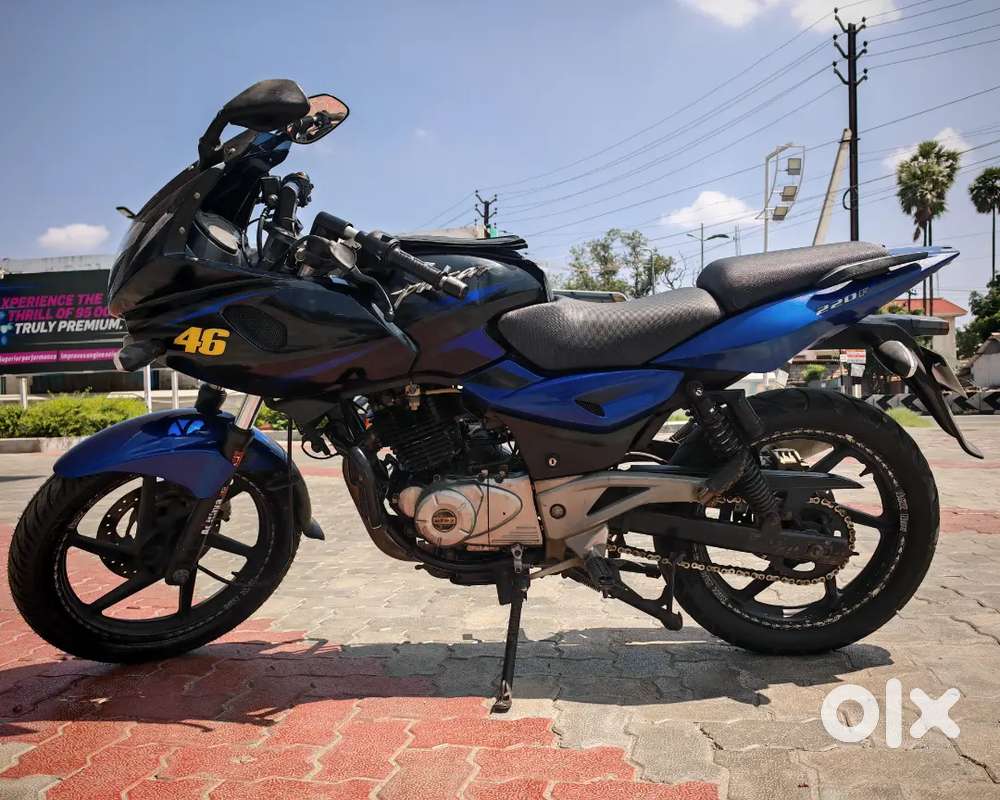 Bajaj Pulsar 220F BS3 2016