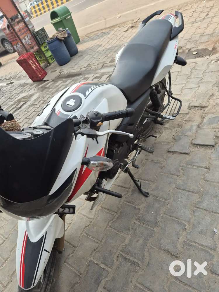 TVS rtr 160