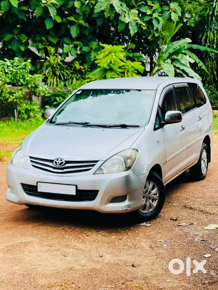 Toyota Innova 2010 Diesel Well Maintained