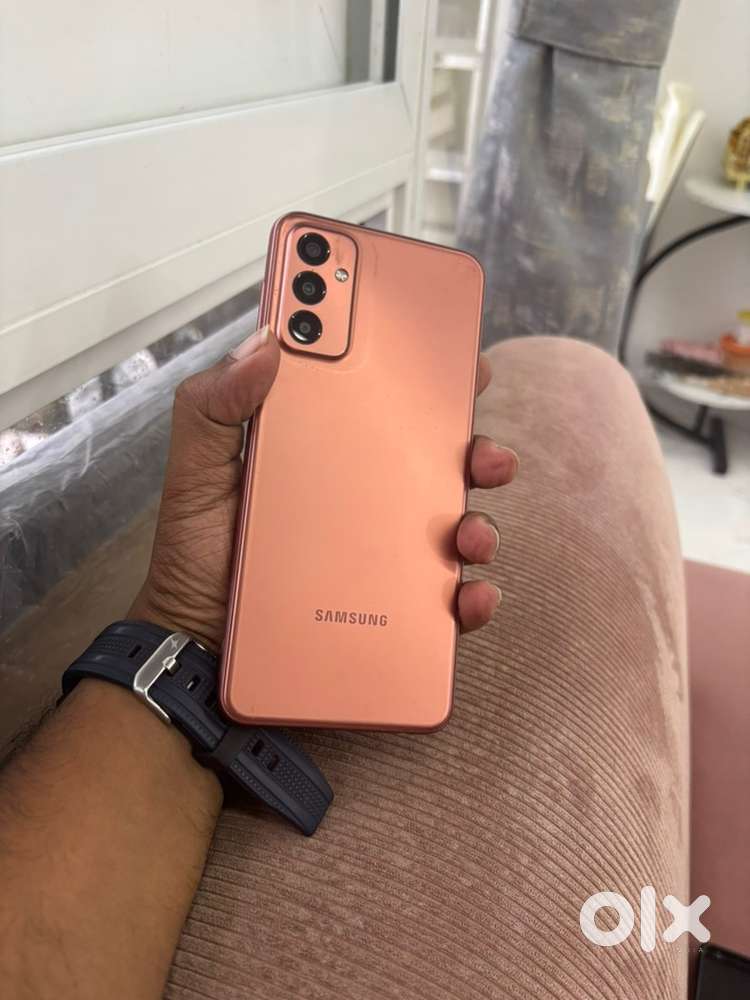 Samsung F23 5G - 6 Gb RAM with expandable memory