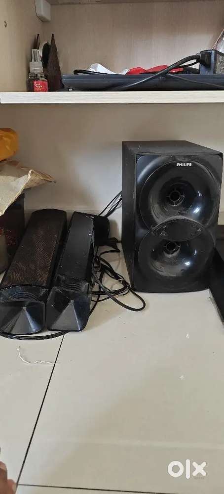 Song 32 inch tv with Philips speakers