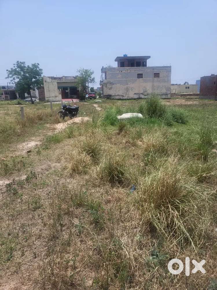 86sqyard plot for sale.