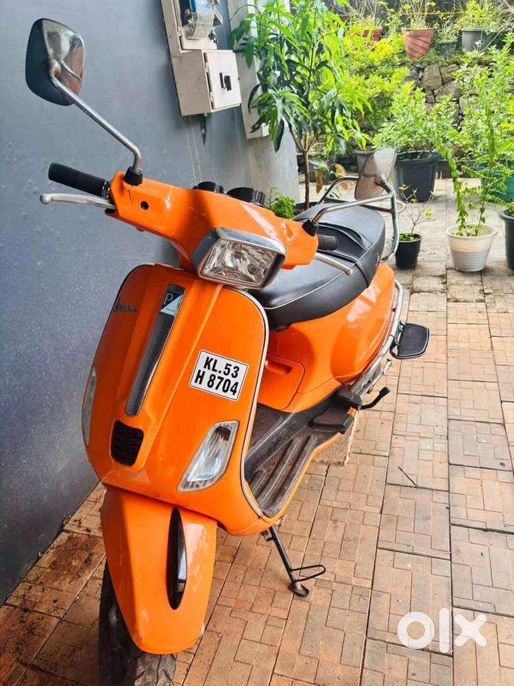 Scooter has included with extra accessories