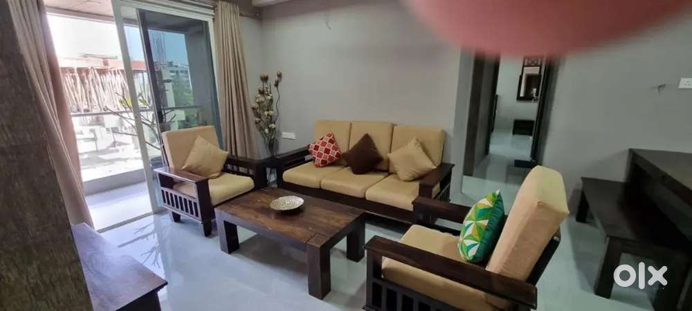 3 Bhk Furnish Row Banglow Available