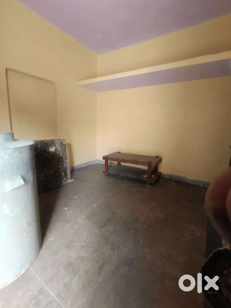 Room for rent {boys  only allowed}