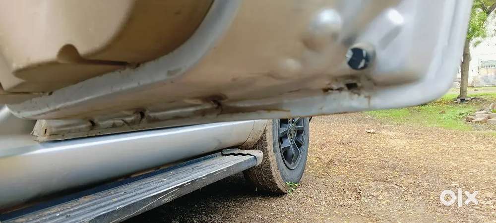 Mahindra TUV 300 2015 Diesel 150000 Km Driven