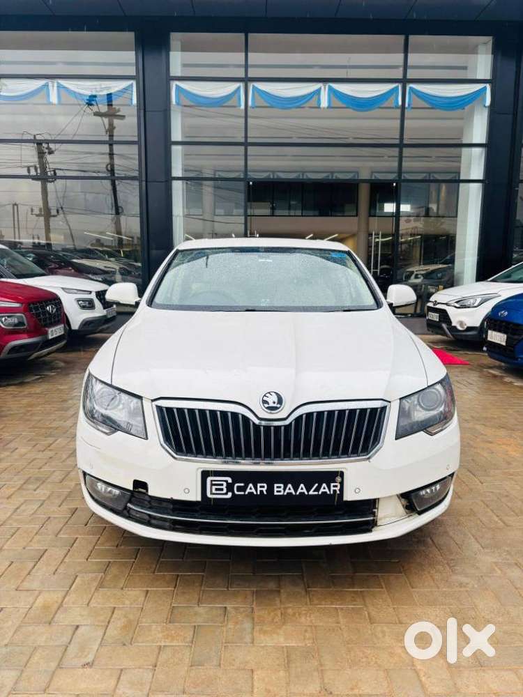 Skoda Superb Corporate 1.8 TSI MT, 2015, Petrol