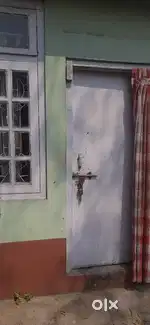 One small room with common bathroom for one person only