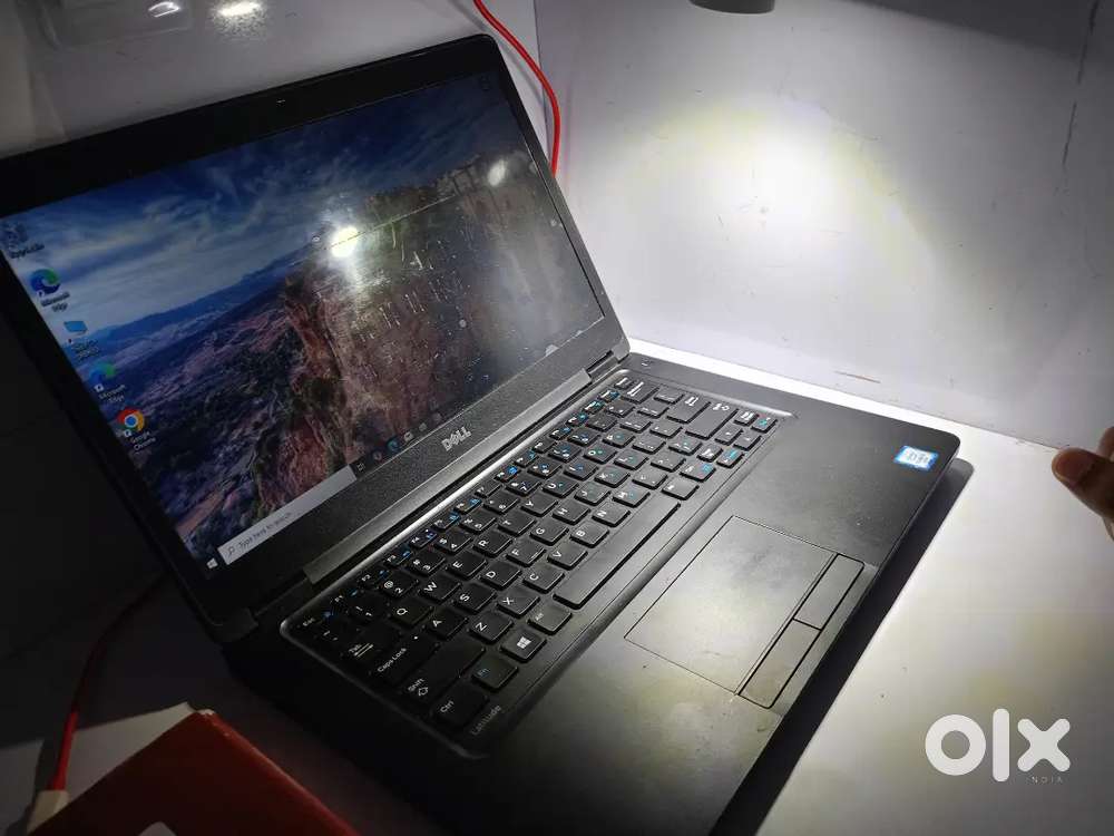 Dell laptop Top Latitude 5480