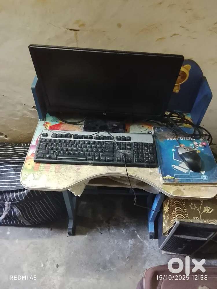 Please take a computer