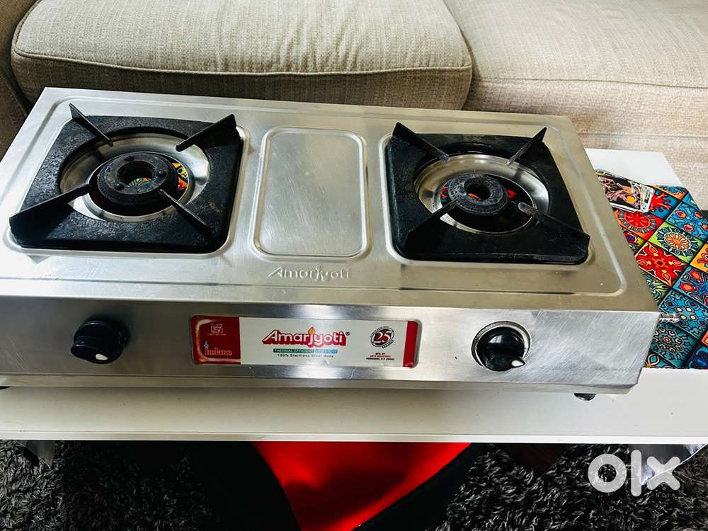 Gas stove in fully working condition