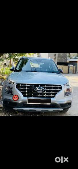 Hyundai Venue 2019 Diesel 66000 Km Driven
