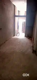Ek hall kiraaye ke liye khaali hai