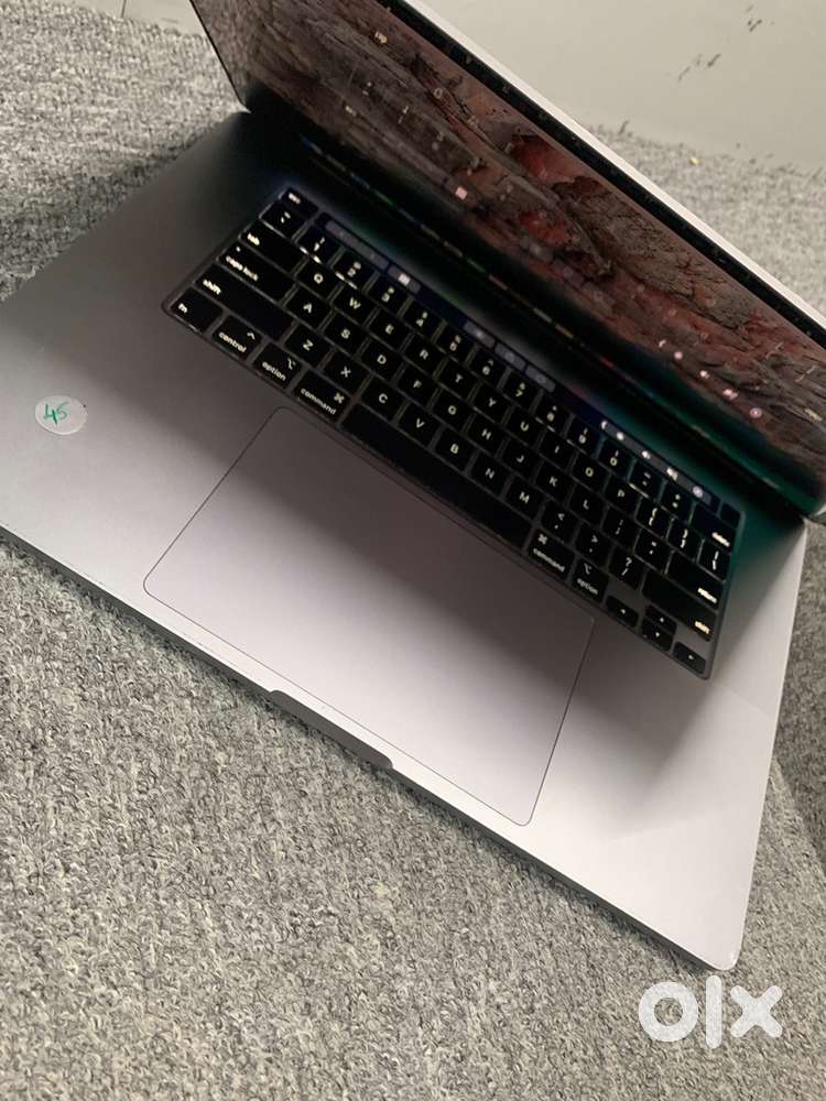 Macbook pro A2141/16inch/Core i9/32GB RAM/512GB/5.5GB GRAPHICS